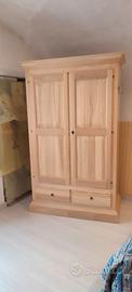 armadio legno chiaro