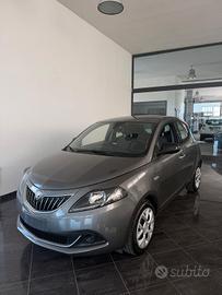 Lancia Ypsilon 1.0 FireFly 5 porte S&S Hybrid Gold