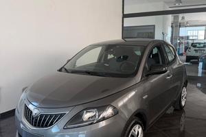 Lancia Ypsilon 1.0 FireFly 5 porte S&S Hybrid Gold