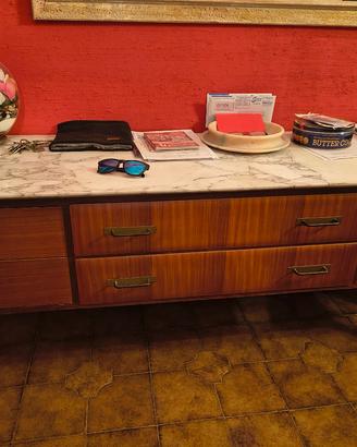 comò con piano in marmo 