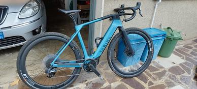 Canyon Gravel Grail ON CF8 axs