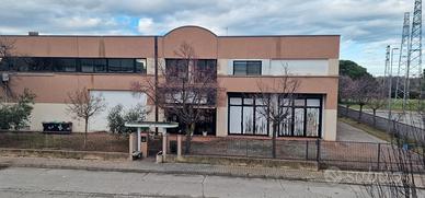 Capannone e uffici Riccione - 4 unità indipendenti