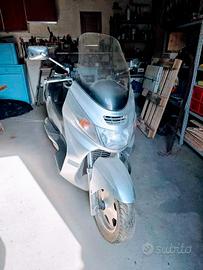 Scooter Suzuki Burgman 400