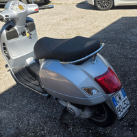Vespa gts 250