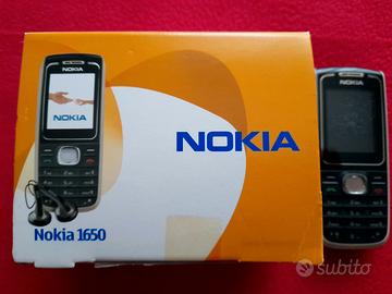 Nokia 1650 vintage mobile display a colori