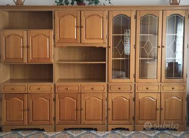 CREDENZA CRISTALLIERA