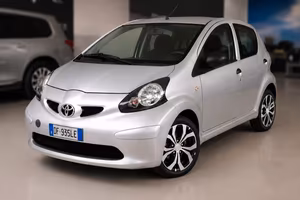 Toyota Aygo 1.0 12V VVT-i 5 porte Sol
