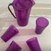 Set da  4  bicchieri più brocca  da 2 l tupper
