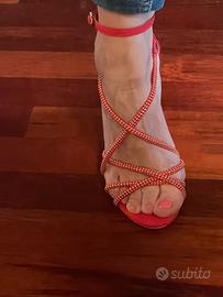 Scarpe rosse con tacco