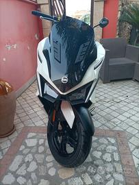 Sym jet x 125 2023   2.200€.    8000km