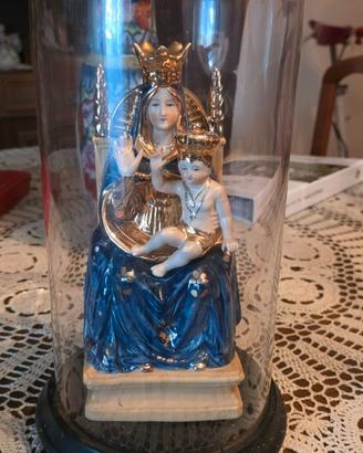 Statua Madonna dell’Auto n teca di vetro   €. 75