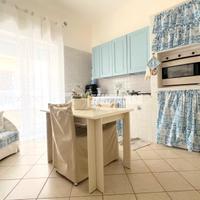 APPARTAMENTO SU DUE PIANI CON TERRAZZO E LOCALE A