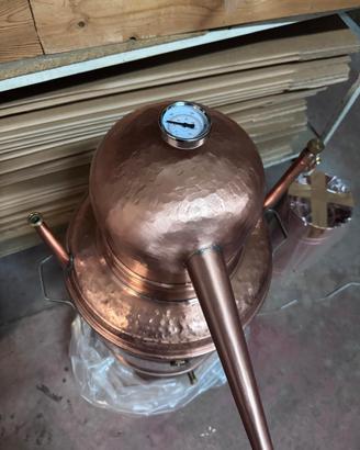 Alambicco da 51 litri a bagnomaria, distillatore.