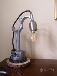 Lampada artigianale su pistone auto !