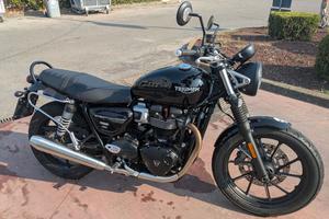 Triumph Street Twin 2022