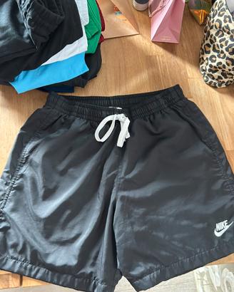 costume/pantaloncino nike