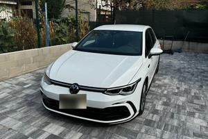 VW Golf 8 R-Line 1.5 TSI 150 CV manuale 33.758 km