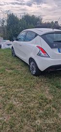 lancia ypsilon 1.3 95cv 
