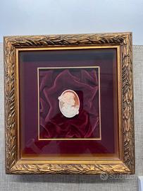 Quadro con cammeo