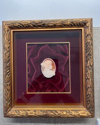 Quadro con cammeo
