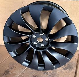 Cerchione Tesla uberturbine da 20”