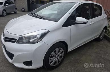 Toyota Yaris 5p 1.0 Sol c/CL