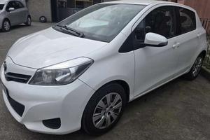 Toyota Yaris 5p 1.0 Sol c/CL