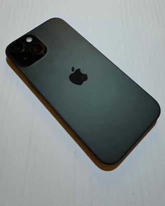 IPhone 15 Nero 128GB + Cover e protezione schermo