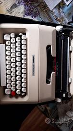 Macchina da scrivere olivetti lettera 35