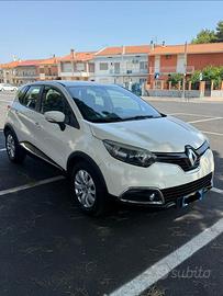 Renault Captur 0.9 TCe 90 CV - Live - 2014