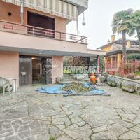 PORZIONE DI VILLETTA BIFAMILIARE CON TAVERNA, Via