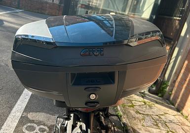 Bauletto GIVI 46lt + piastra KAPPA KM5