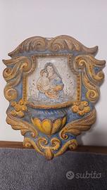 acquasantiera da muro in ceramica smaltata