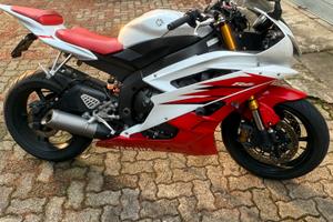 Yamaha r6 del 2006