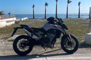 KTM DUKE 790 L
