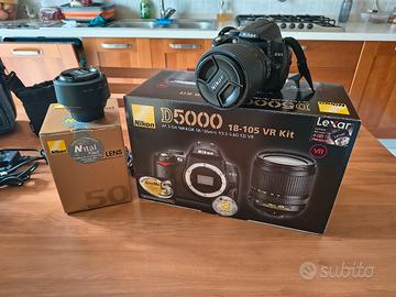 Nikon D5000 con tanto altro 