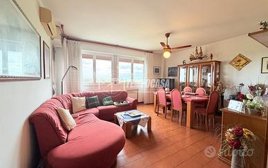 Via Byron - 5 Locali Ultimo piano luminoso!