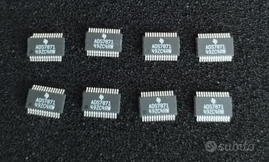 ADS7871 Convertitore A/D