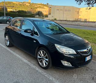Opel Astra J Cosmo 1.4 Turbo Benzina 140 CV