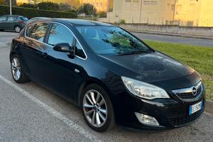 Opel Astra J Cosmo 1.4 Turbo Benzina 140 CV