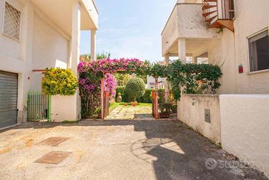 Villa di 230 m² con più di 5 locali e box auto a S
