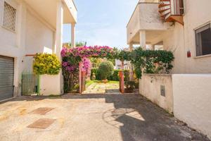 Villa di 230 m² con più di 5 locali e box auto a S