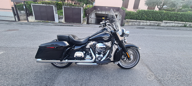 Harley Davidson Roadking 103 leggi bene