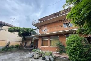 CASA DI CORTE A CISERANO