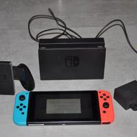 NINTENDO SWITCH CON 3 GIOCHI