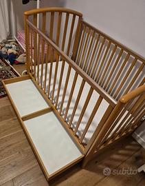 Lettino con sponde e cassetto