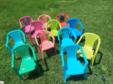 12 seggioline colorate per bambini