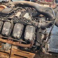 MOTORE SCANIA V8