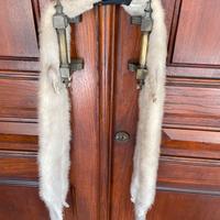 collo pelliccia ermellino bianco