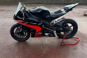 Yamaha R6